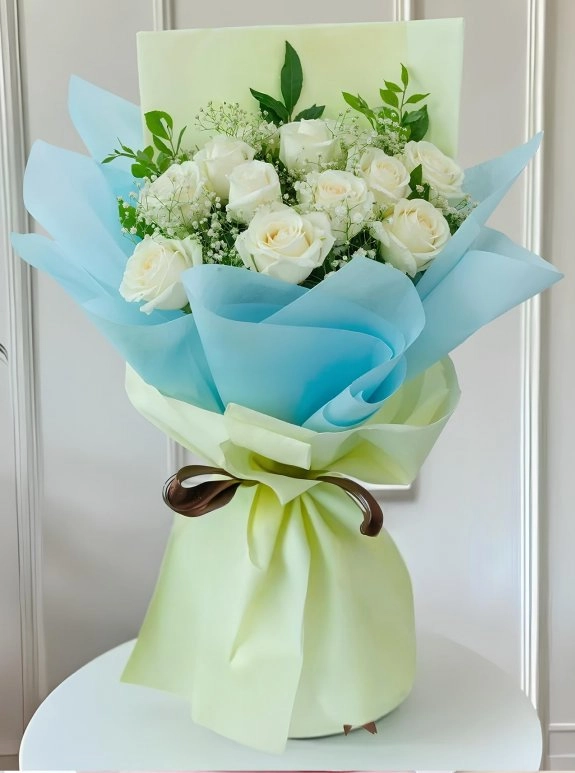 10 Adet Premium Beyaz Gül Buketi