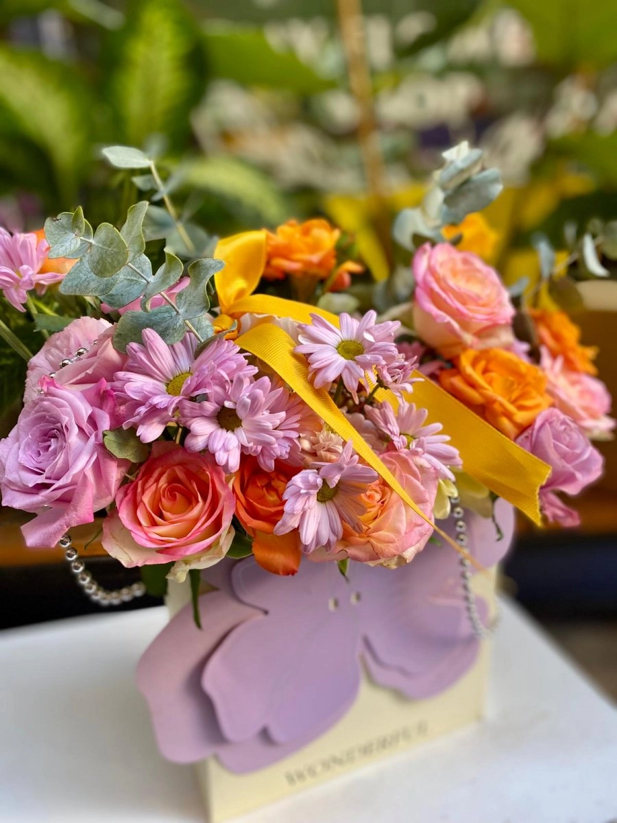 İncili Kutulu Çiçek